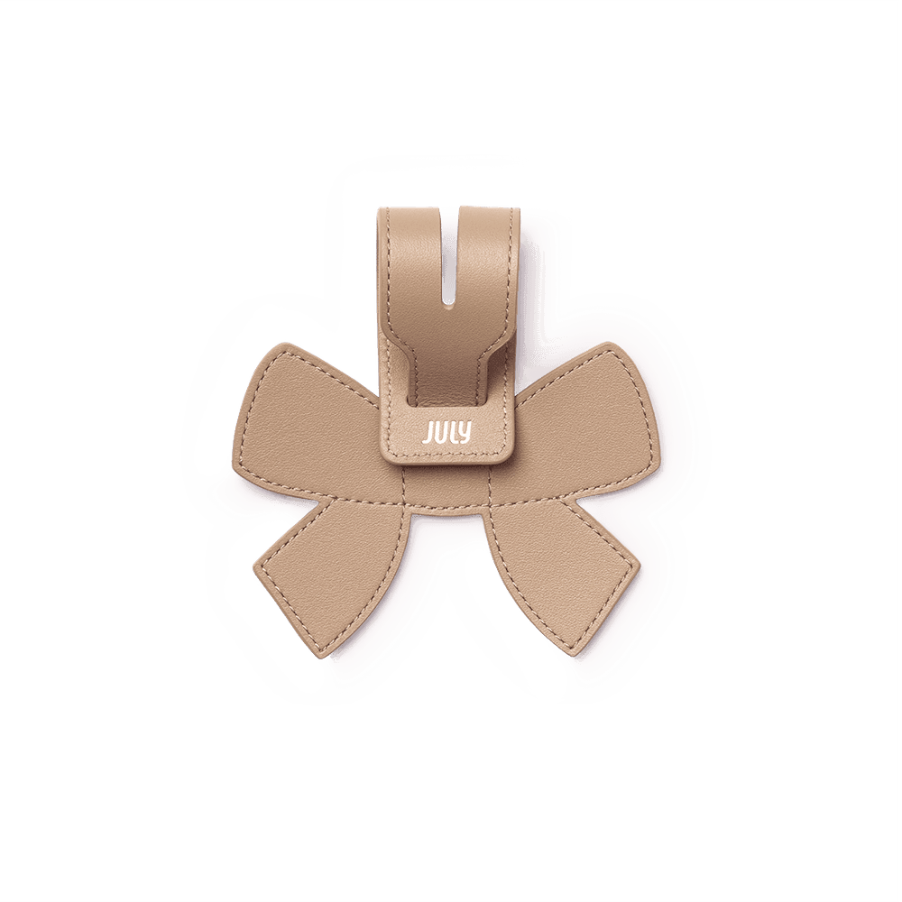 Luggage_Tag_Bow_Oyster_1_67aa5a6ef0.png